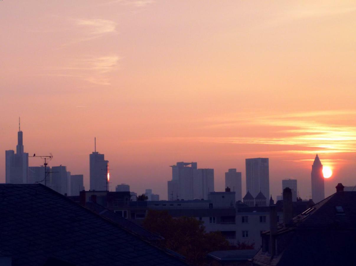 Citycentre Room For 1 Female Persons - Alternative Plus 1 Child Frankfurt am Main Exterior foto